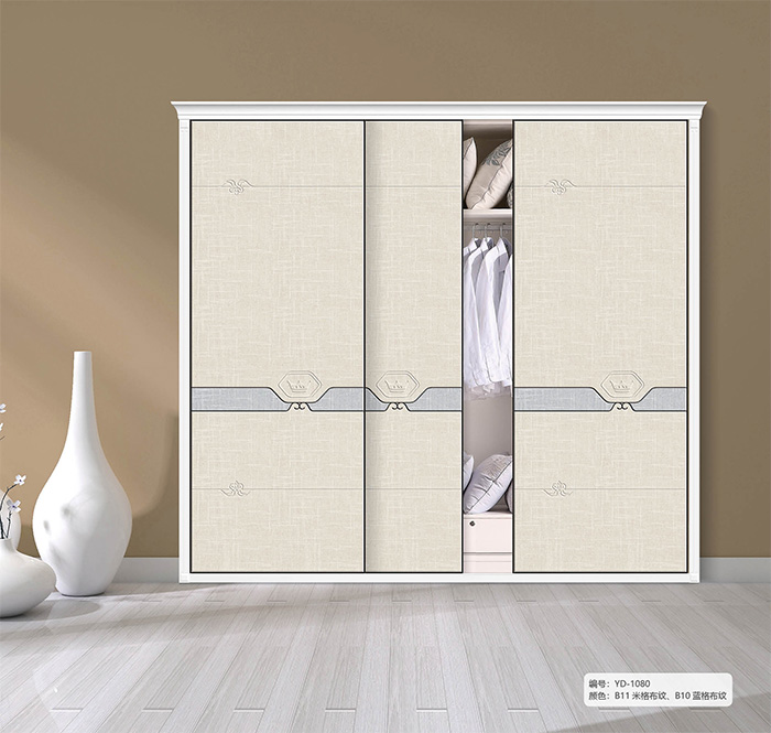 米乐体育app下载：两扇翻开着的房门构思